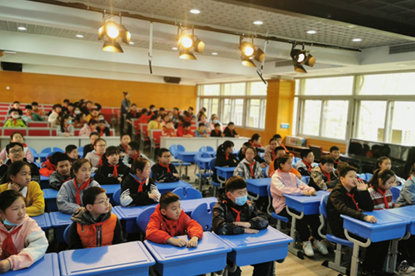“药结童心，与你童行”——我院气研所药剂党支部走进西横街小学